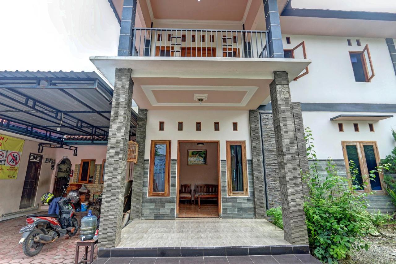 Hotel Wisma Ck Kebumen Экстерьер фото