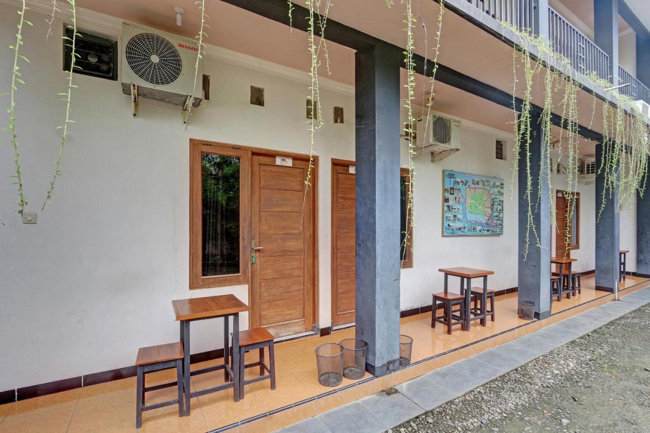 Hotel Wisma Ck Kebumen Экстерьер фото