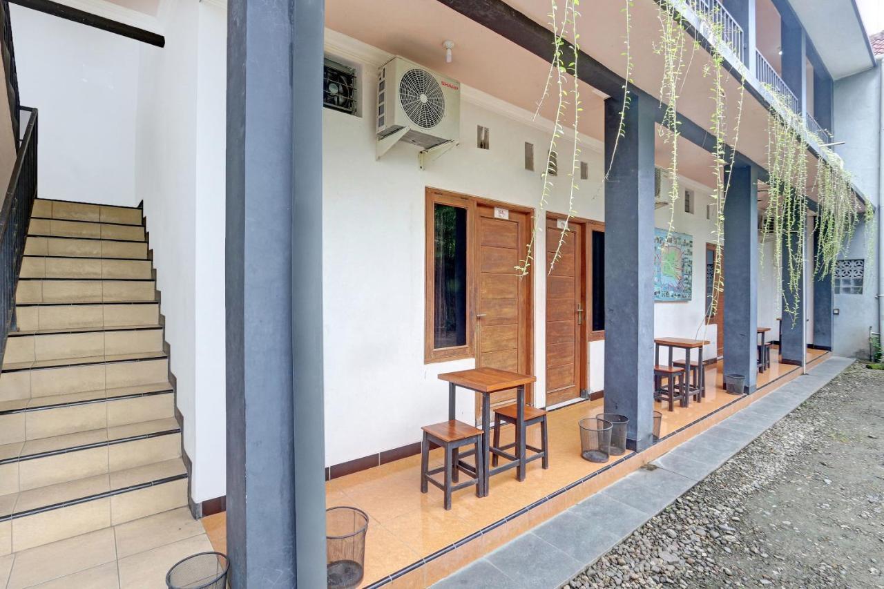 Hotel Wisma Ck Kebumen Экстерьер фото
