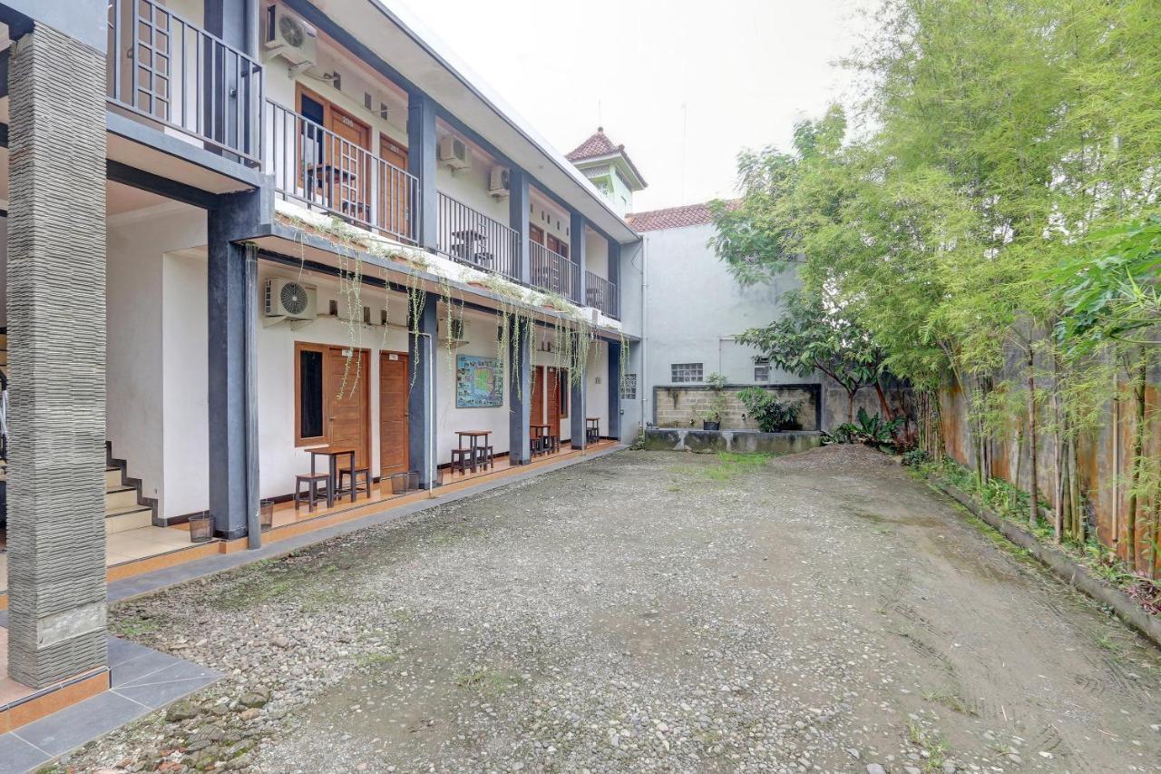 Hotel Wisma Ck Kebumen Экстерьер фото